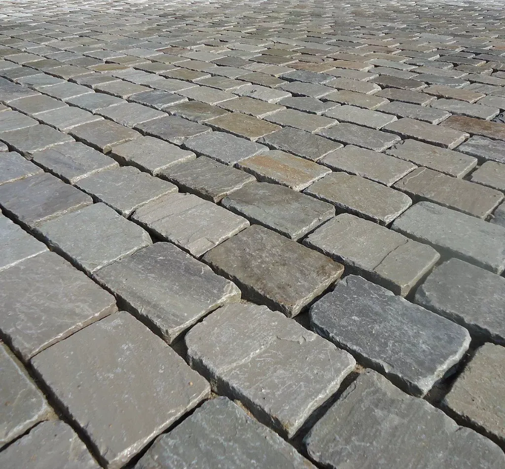 0011413_kandla-grey-natuursteen-plavuizen-20x14x5-7-cm.webp