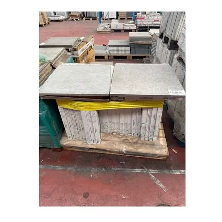 FUORI GRIGIO RECT. STOCK.webp