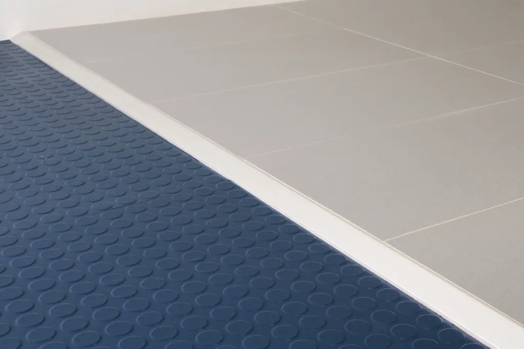 0008879_schluter-reno-aeu100-25m-tegelprofiel (1).webp