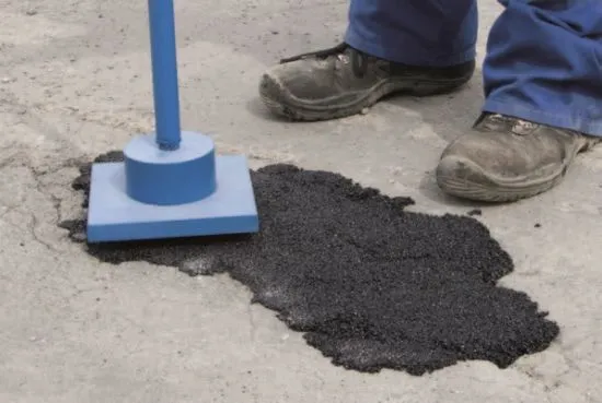 [RRAASFALT] KOUD ASFALT REPARATIE KANT&KLAAR 25KG/ZAK RAUCROIX